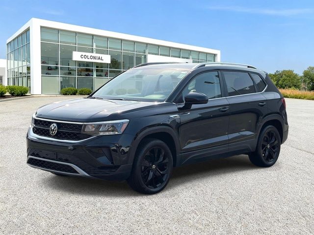 2022 Volkswagen Taos SE AWD photo