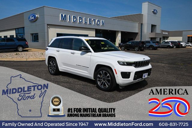 2022 Jeep Grand Cherokee Overland 4WD photo