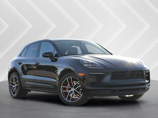 2022 Porsche Macan S AWD photo