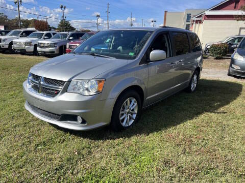 2020 Dodge Grand Caravan SXT FWD photo