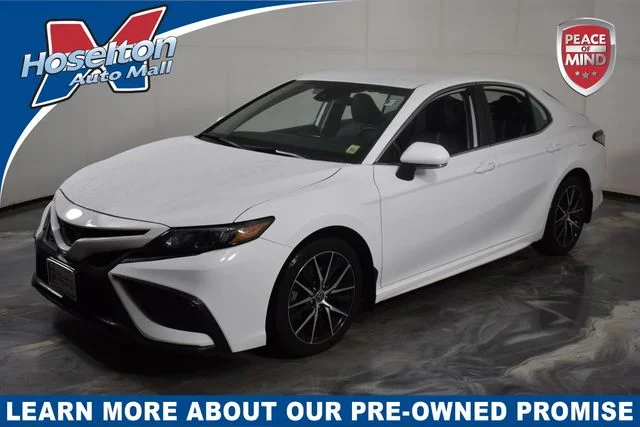 2022 Toyota Camry SE FWD photo