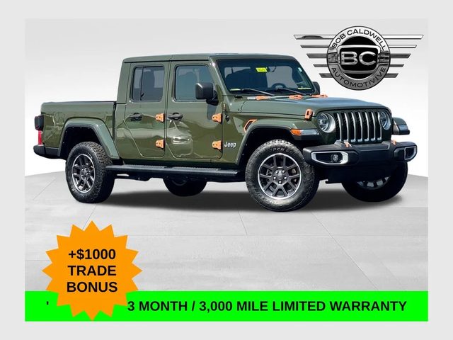 2022 Jeep Gladiator Overland 4WD photo