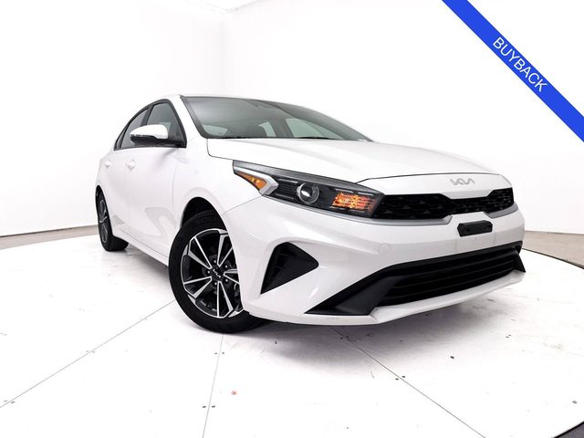 2022 Kia Forte LXS FWD photo