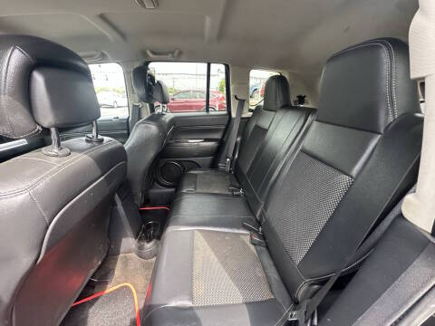 2016 Jeep Compass Latitude 4WD photo