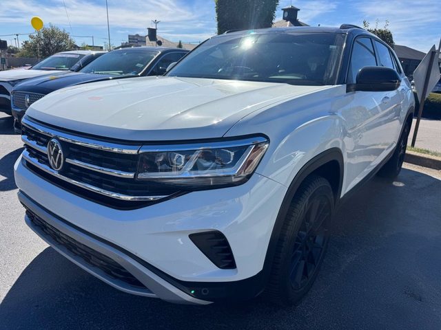 2022 Volkswagen Atlas Cross Sport 3.6L V6 SE w/Technology AWD photo