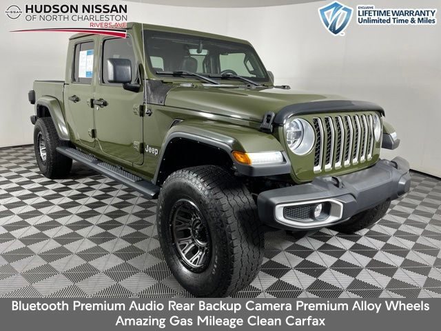 2022 Jeep Gladiator Overland 4WD photo