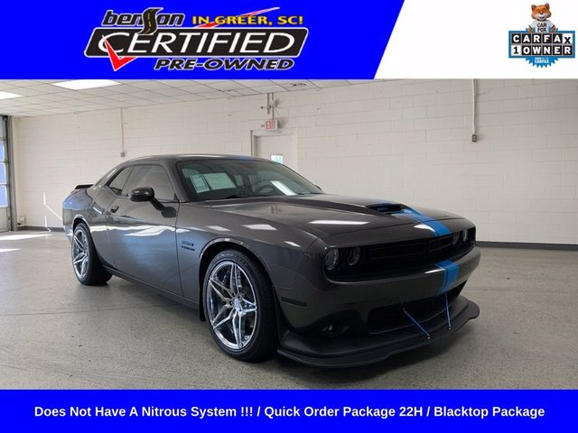 2022 Dodge Challenger R/T RWD photo