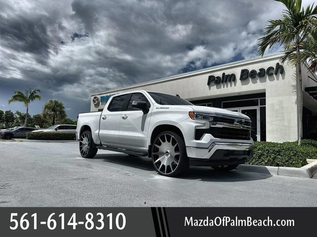 2022 Chevrolet Silverado 1500 LT RWD photo