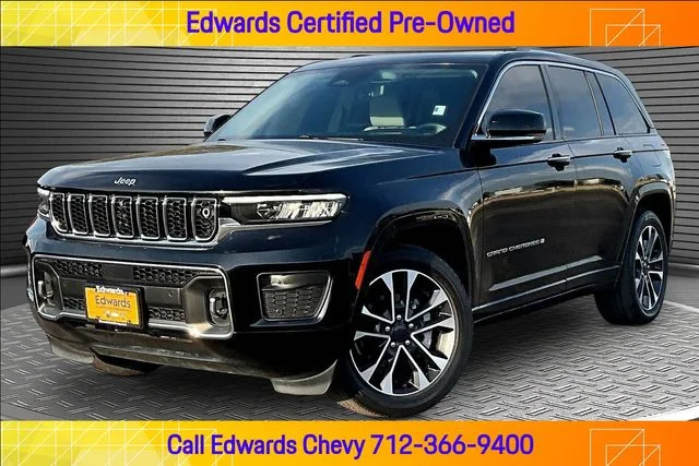 2022 Jeep Grand Cherokee Overland 4WD photo