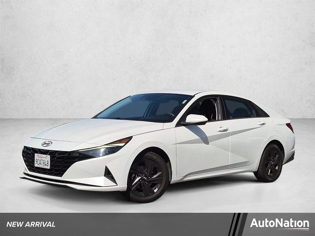 2023 Hyundai Elantra SEL FWD photo