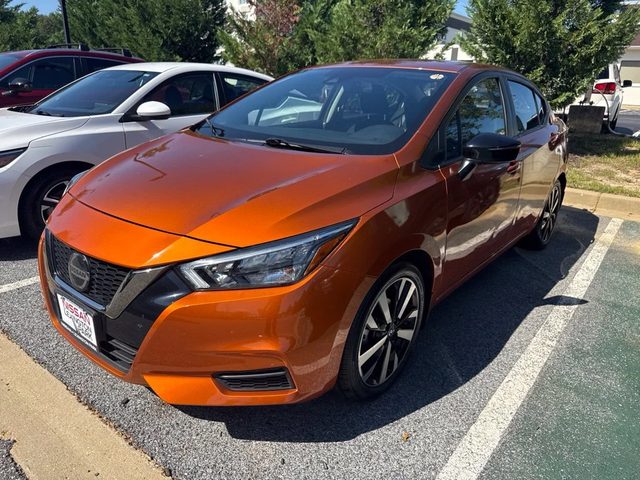 2022 Nissan Versa SR FWD photo