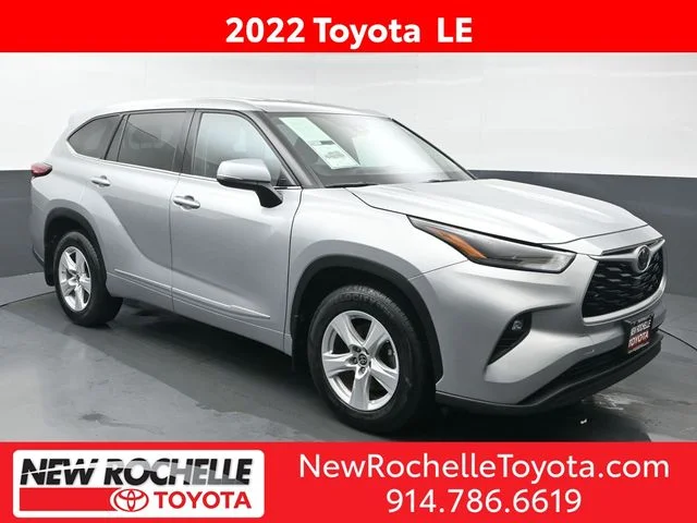2022 Toyota Highlander LE AWD photo