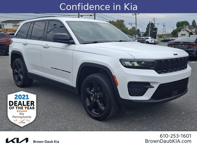 2022 Jeep Grand Cherokee Altitude 4WD photo