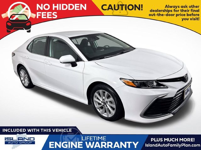 2022 Toyota Camry LE AWD photo