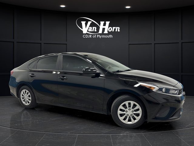 2022 Kia Forte FE FWD photo