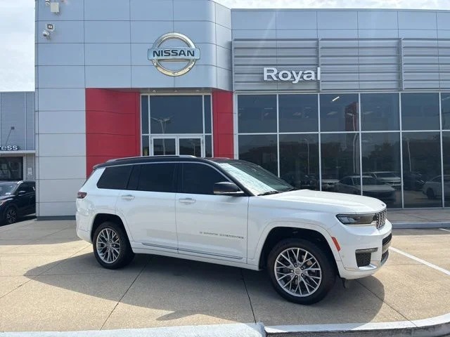 2022 Jeep Grand Cherokee L Summit 4WD photo