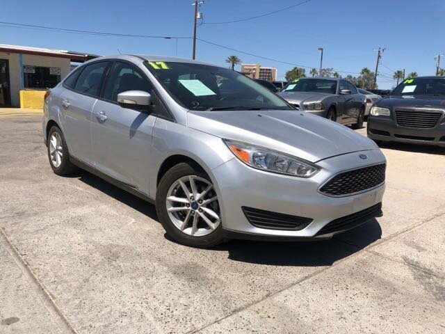 2017 Ford Focus SE FWD photo