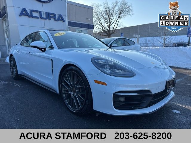 2022 Porsche Panamera 4 AWD photo