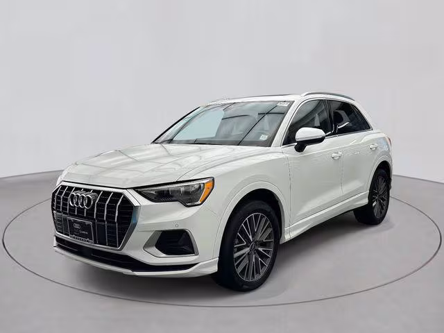 2022 Audi Q3 Premium AWD photo