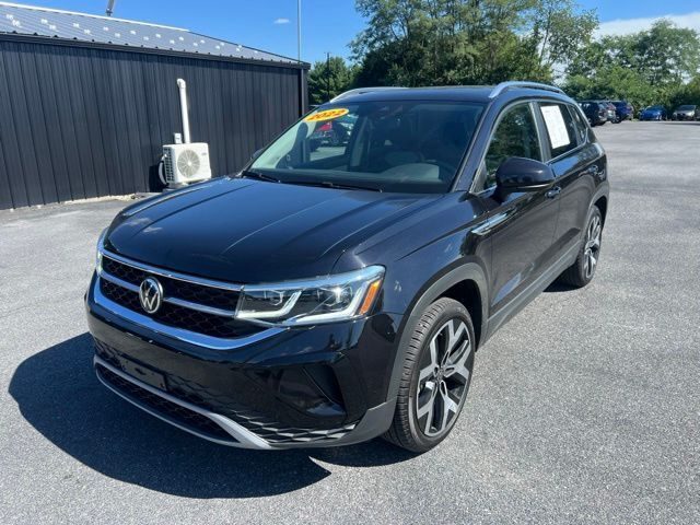 2022 Volkswagen Taos SEL AWD photo