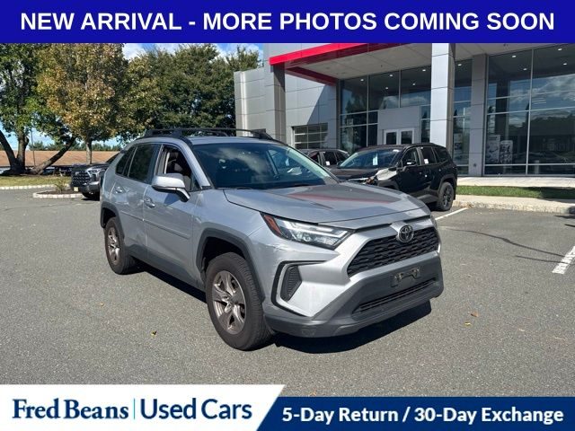2022 Toyota RAV4 XLE AWD photo