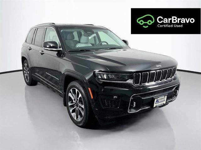 2022 Jeep Grand Cherokee Overland 4WD photo