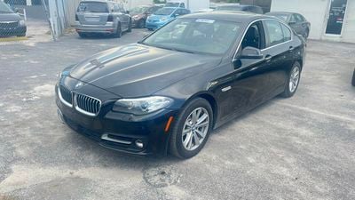 2015 BMW 5 Series 528i RWD photo