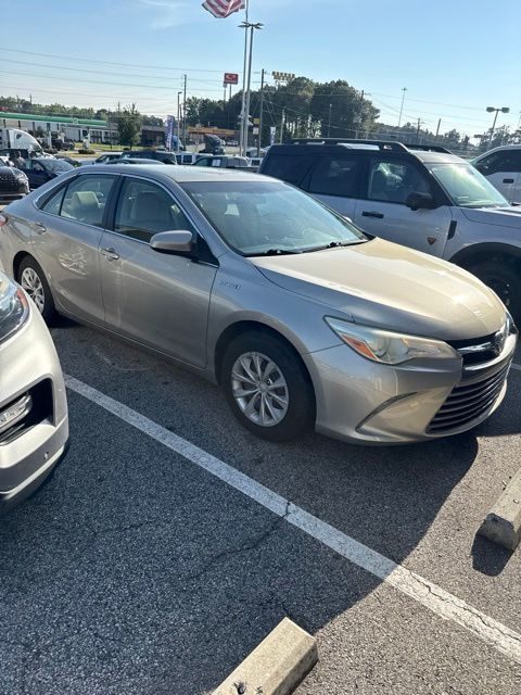2016 Toyota Camry LE FWD photo