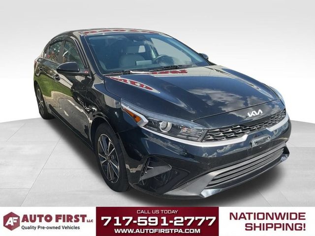 2022 Kia Forte LXS FWD photo