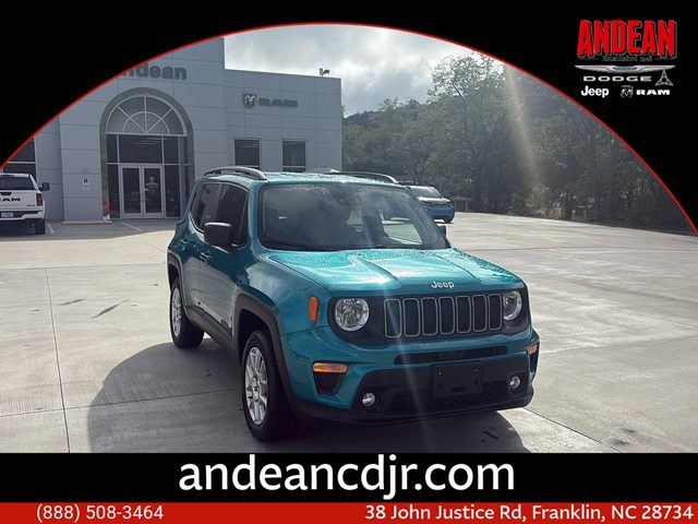 2022 Jeep Renegade Latitude 4WD photo
