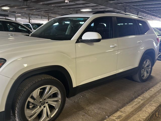 2022 Volkswagen Atlas 3.6L V6 SE w/Technology FWD photo
