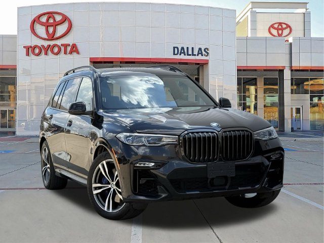 2022 BMW X7 M50i AWD photo
