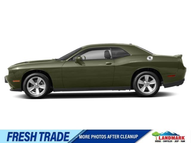 2022 Dodge Challenger SXT RWD photo