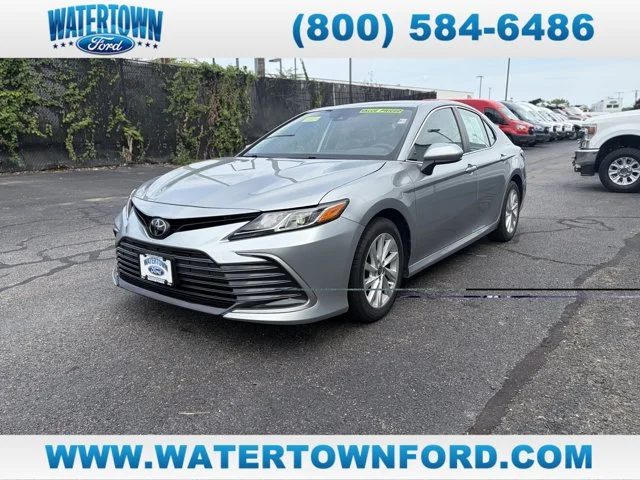 2022 Toyota Camry LE AWD photo