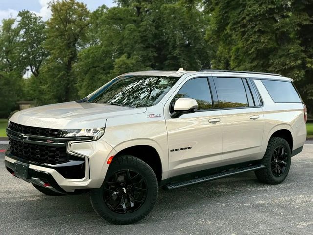 2022 Chevrolet Suburban Z71 4WD photo