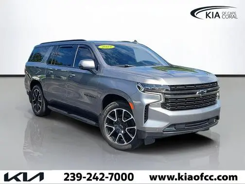 2022 Chevrolet Suburban RST 4WD photo