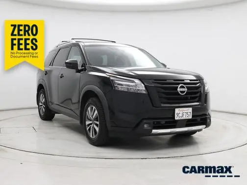 2022 Nissan Pathfinder SL FWD photo