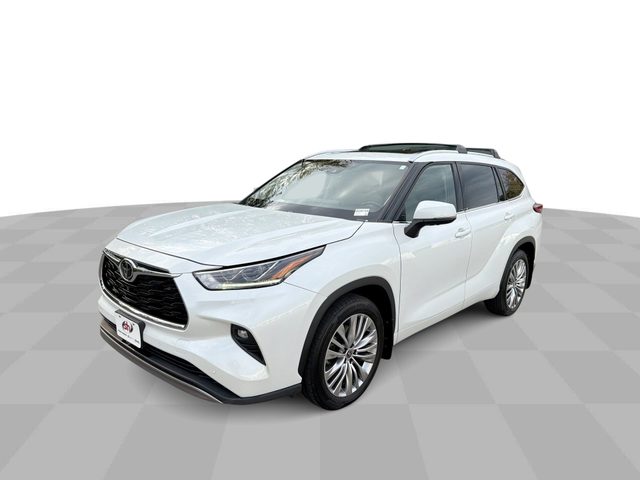 2022 Toyota Highlander Platinum AWD photo