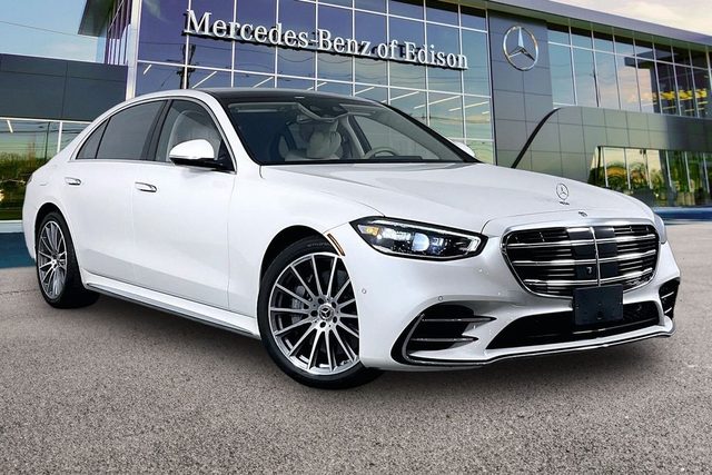 2022 Mercedes-Benz S-Class S 500 AWD photo