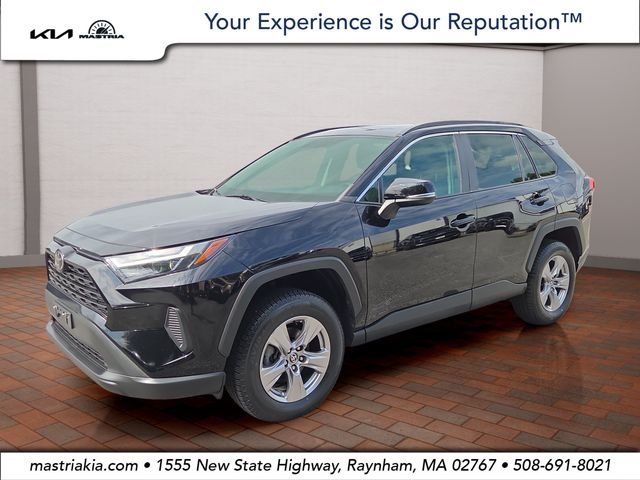 2022 Toyota RAV4 XLE AWD photo