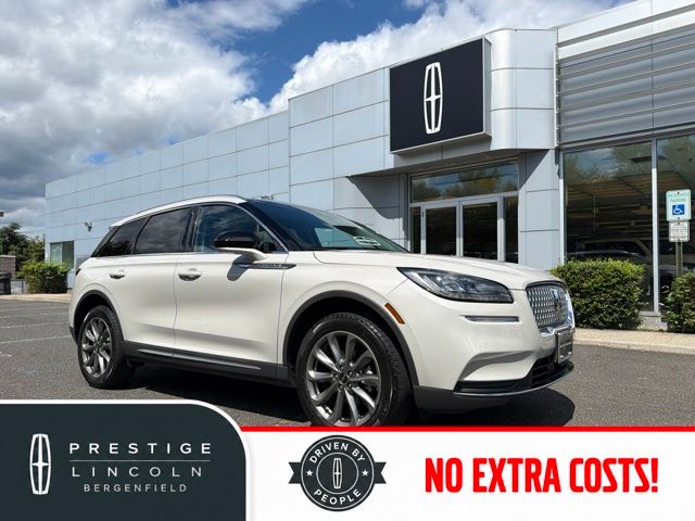2022 Lincoln Corsair Standard AWD photo