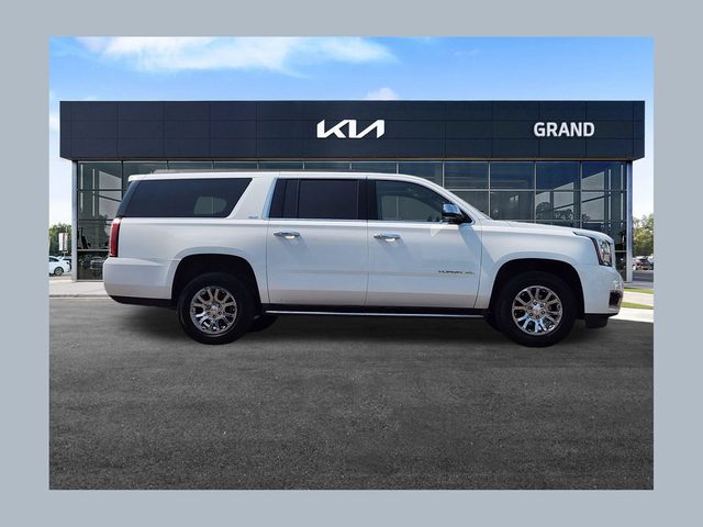 2020 GMC Yukon XL SLT 4WD photo