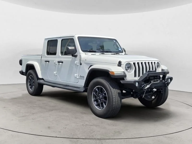 2022 Jeep Gladiator Overland 4WD photo