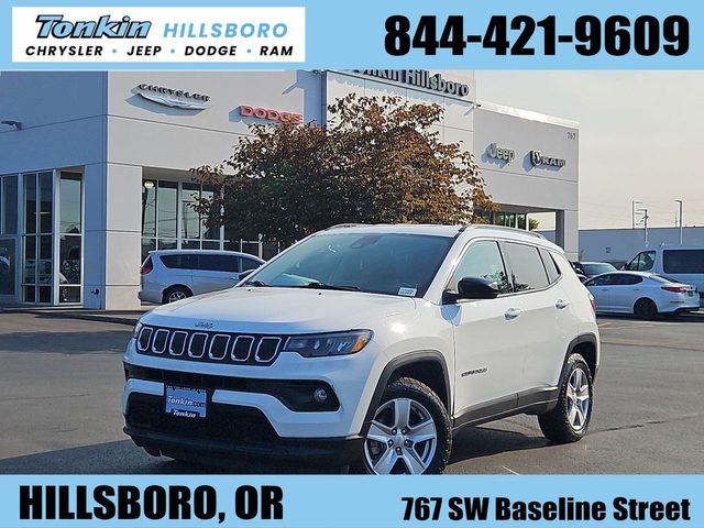 2022 Jeep Compass Latitude 4WD photo