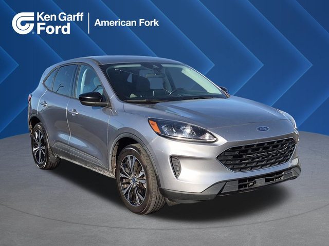 2022 Ford Escape SE AWD photo