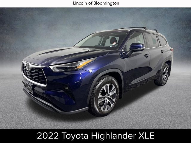 2022 Toyota Highlander XLE AWD photo