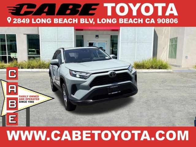 2022 Toyota RAV4 XLE FWD photo