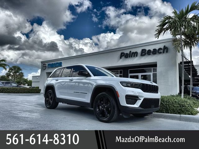 2022 Jeep Grand Cherokee Altitude 4WD photo