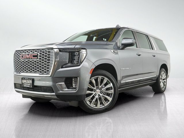 2022 GMC Yukon XL Denali 4WD photo