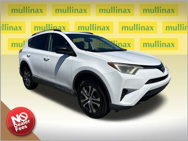 2016 Toyota RAV4 LE FWD photo